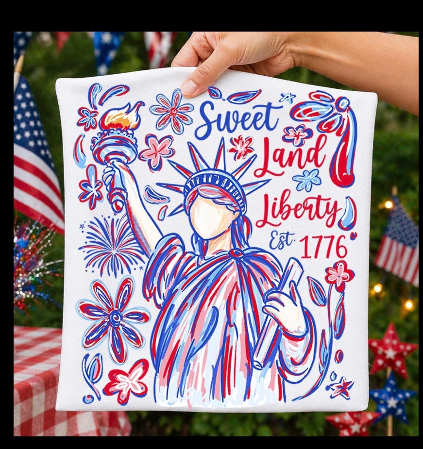 Lady Liberty Graphic T